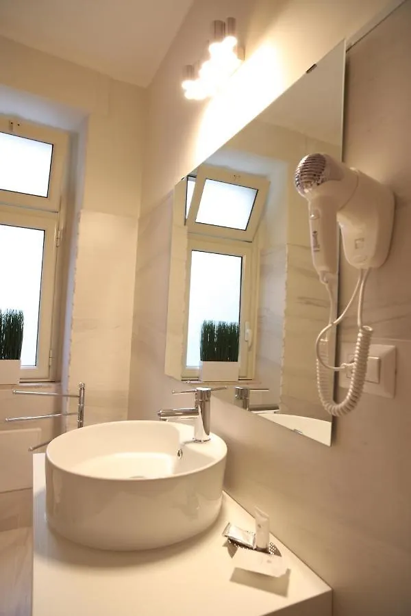Khome Rooms & Apartment Catania 0*,  Italien