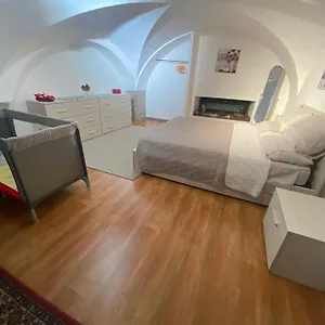 casa-trinita.taorminaitalyhotels.com/